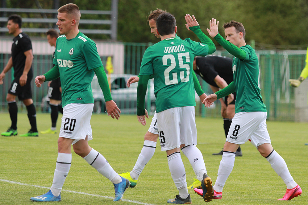 Γιάμπλονετς