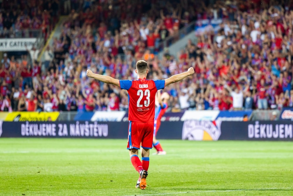 ΒΙΚΤΟΡΙΑ ΠΛΖΕΝ – ΚΑΡΑΜΠΑΓΚ ΠΡΟΓΝΩΣΤΙΚΑ